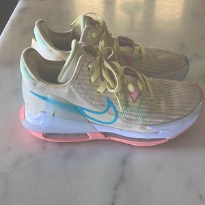 Men’s/ Women’s Nike Labron Witness Basketball Shoes